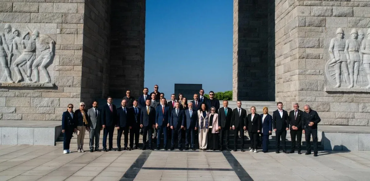 AK Parti Çanakkale’de sahaya çıktı: Mustafa Elitaş’tan “Terörsüz Türkiye” Mesajı