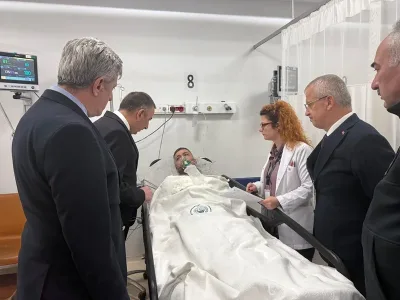 Zonguldak Valisi Hacıbektaşoğlu, maden kazasında yaralanan işçileri ziyaret etti